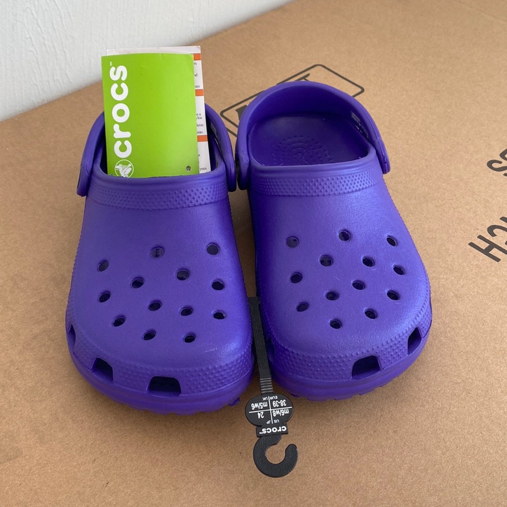 Brand new classic Crocs in ultraviolet